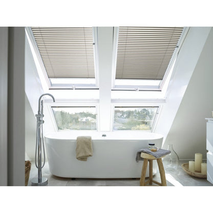 Velux Venetian Blind In Brushed Silver