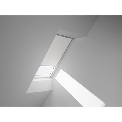 Velux Blackout Blind In White In White Line