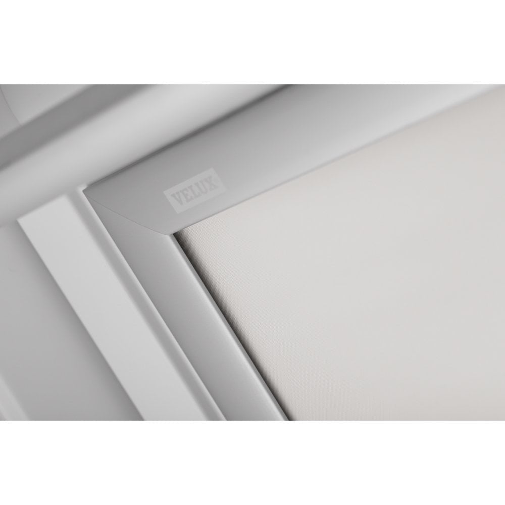 Velux Blackout Blind In White In White Line